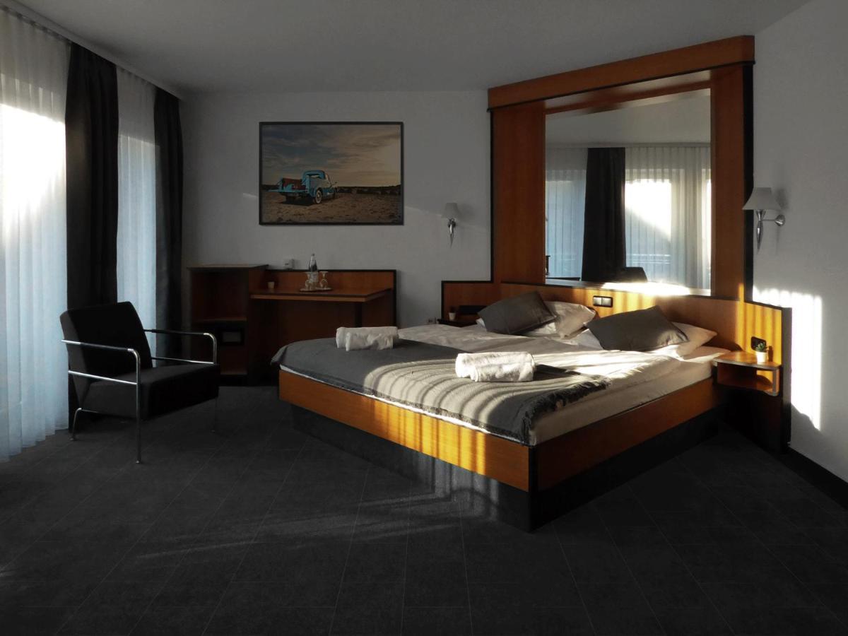 Hotel Am Malerwinkel Wertheim Eksteriør bilde